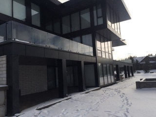 Topless Rail Clear Glass on Balcony