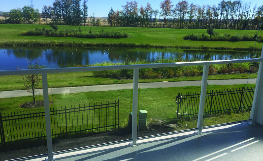 Glass Railings in Kelowna, BC: Modern Railing Systems for Decks, Patios, and Stairs