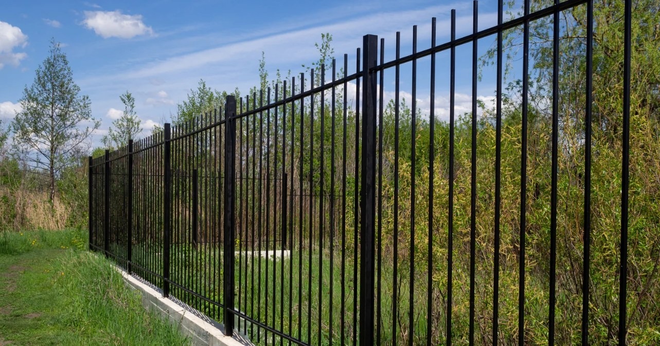 Compare the 20-year lifecycle cost of aluminum railings vs wood in Alberta. Discover why maintenance-free aluminum is the most sustainable and cost-effective deck solution for 2026.
